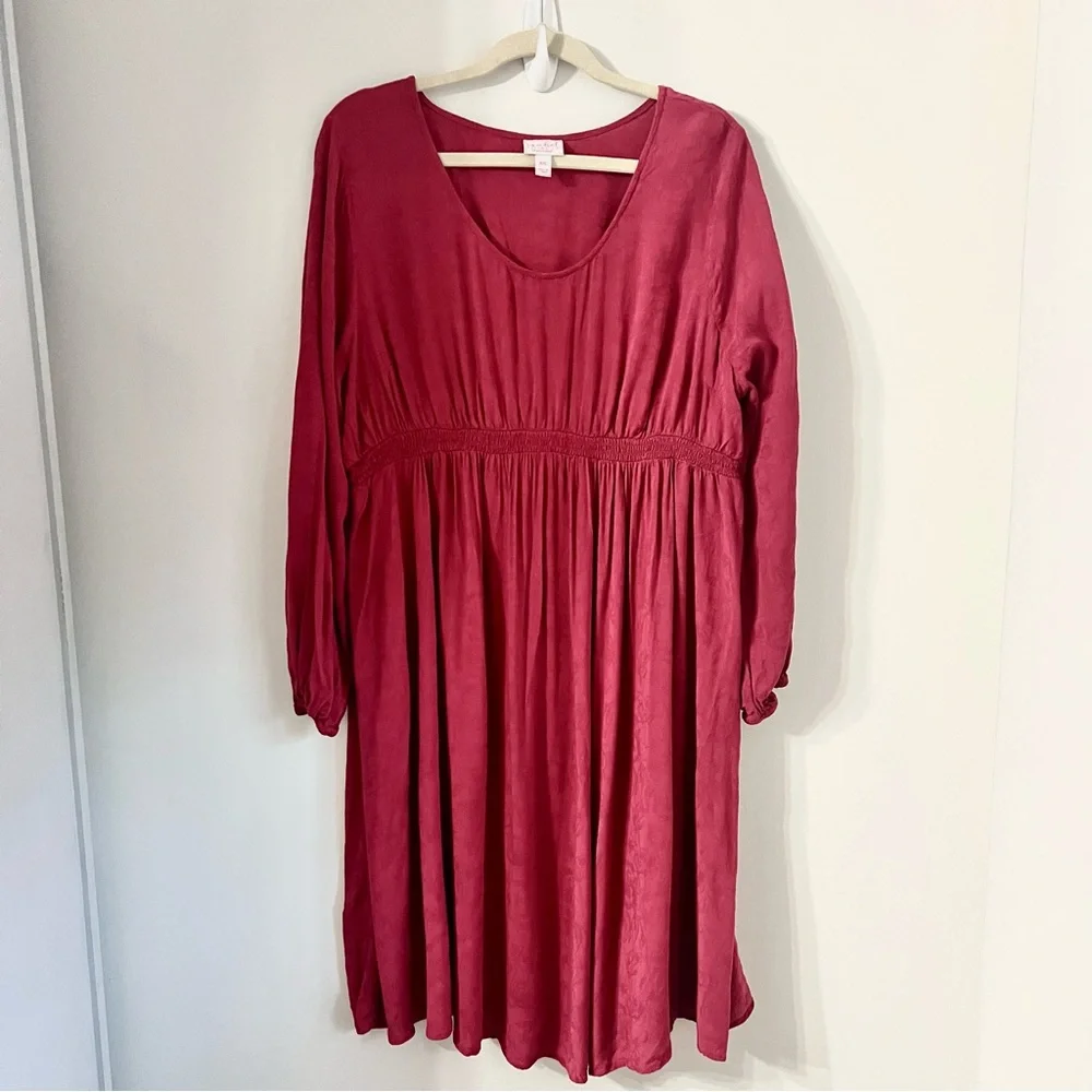 14.Ingrid & Isabel Maternity Long Sleeve Smocked Jacquard Ruby Red Holiday Dress - Picture 2 of 8